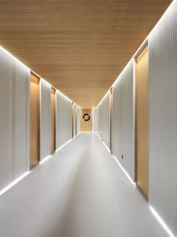 Corridor light